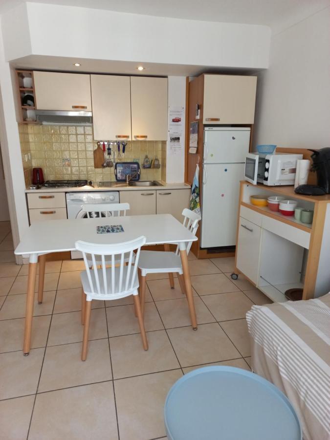 Canet Plage Appartement Vue Laterale Mer, 1 Chambre , Wifi, Climatisation, Parking Securise Couvert Exterior foto